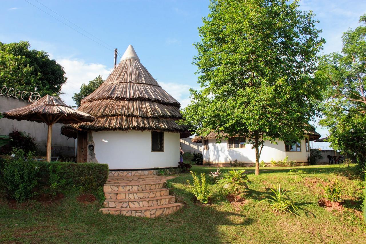 Banda Lodge Masaka Exterior photo